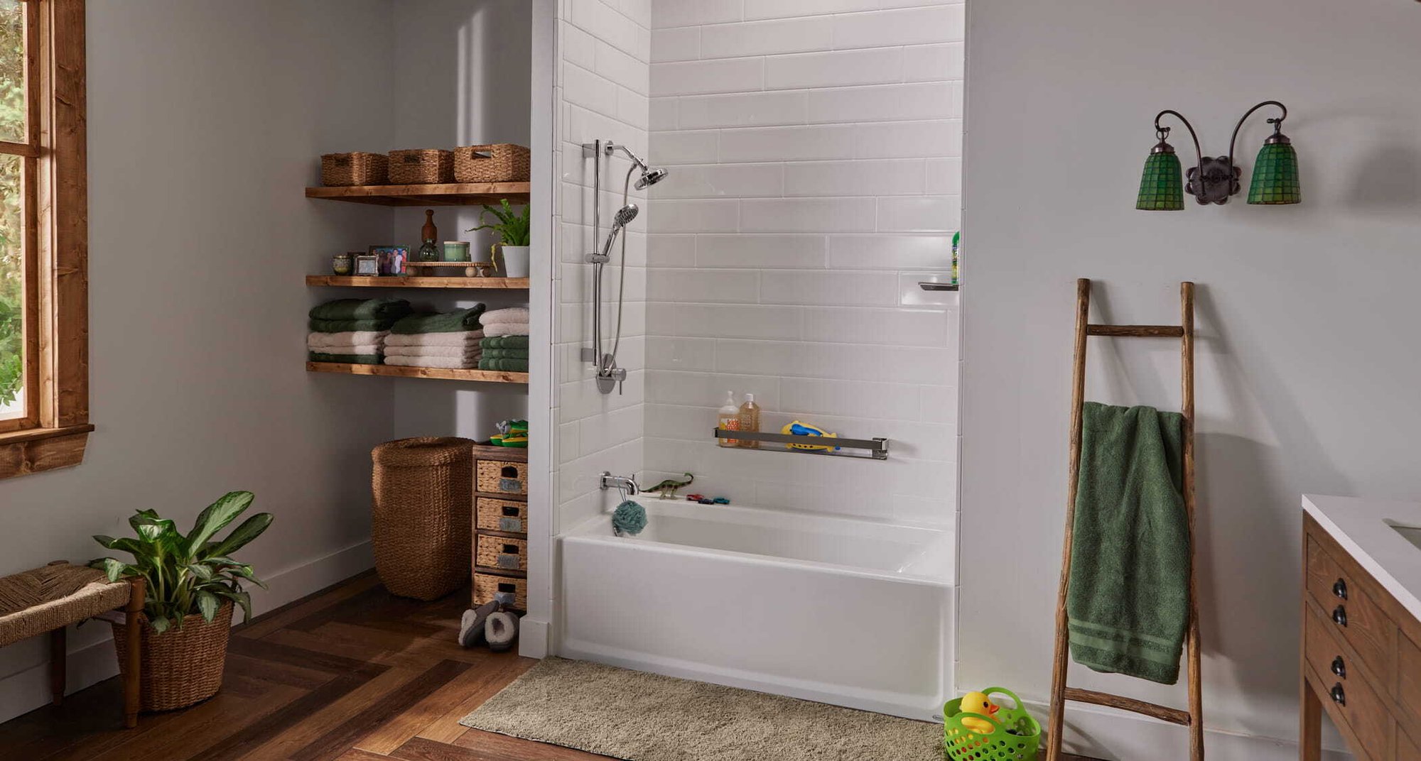 Jacuzzi bathtub JBR_Wall_AW_6x24_Subway_Bathtub_Lifestyle2-2100x1126-c7f5d034-411e-45c7-ac77-eba6ed2cfcb6 (1)