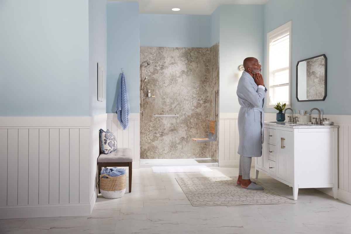 Jacuzzi walk in shower JBR_Wall_SavCove_Male_Lifestyle_01-5000x3333-70a140ff-8e7e-4297-9229-717c1780fa3e